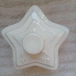 Le Creuset White Star Ramekin With Lid 6oz Stoneware Mini Cocotte Baking Dish